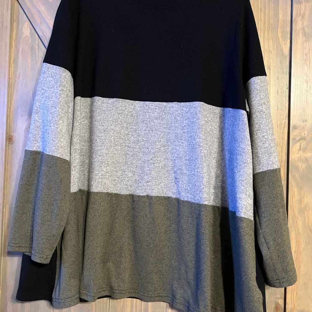 SHEIN Black and Gray Colorblock Blouse